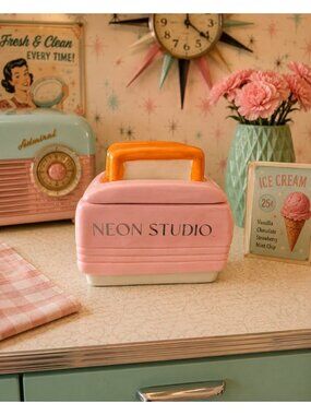 New Pink Retro MCM Moring Toast In Toaster Neon Studio Candle Room Decor